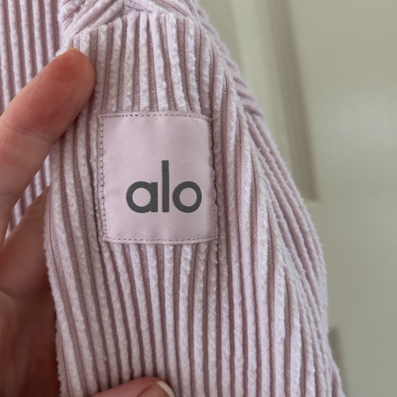 Alo Ribbed Pink Crop Sweater - Picture 3 of 3